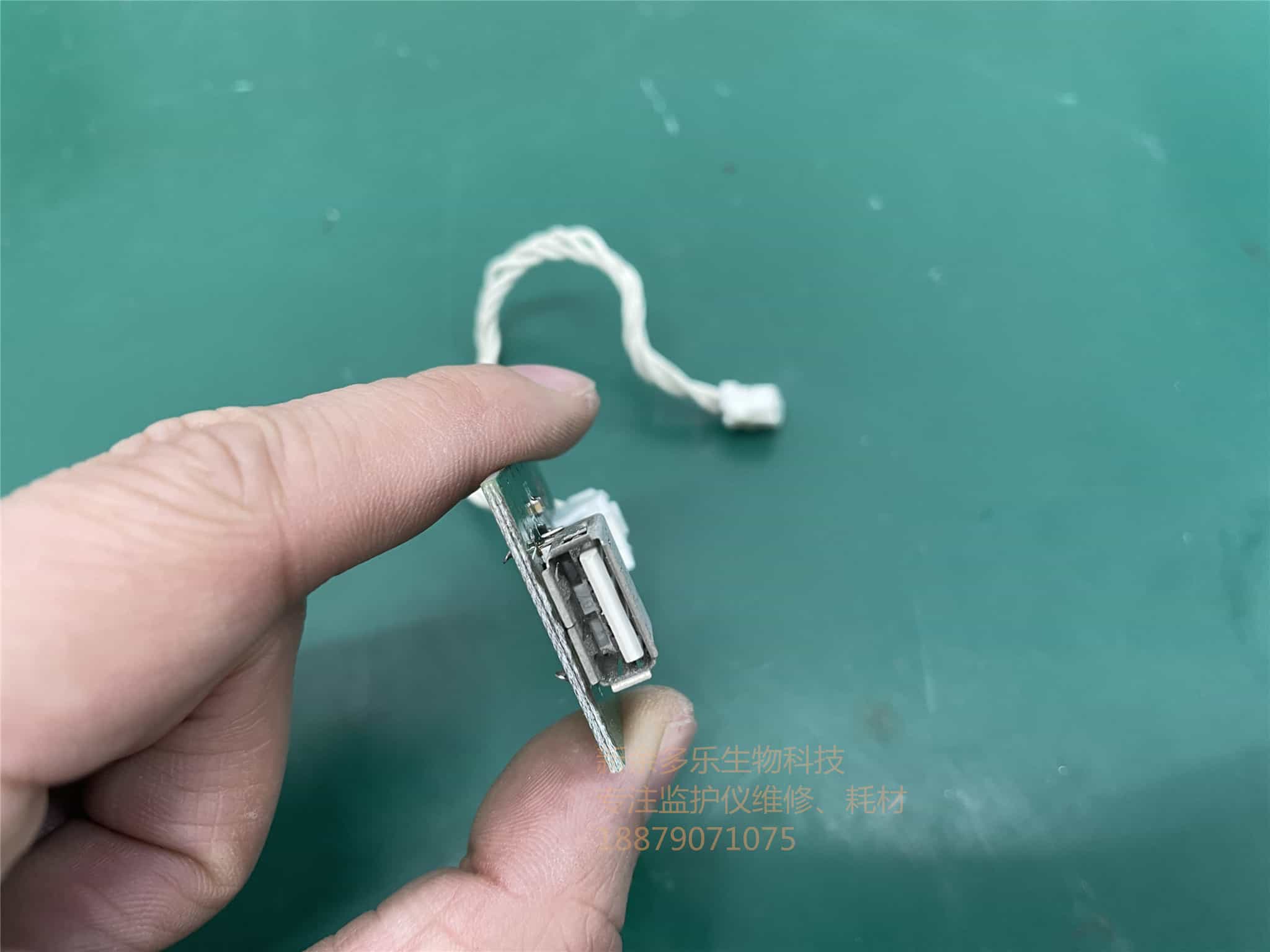 科曼C60監(jiān)護儀USB接口板050-000013-00 jpg 科曼C60監(jiān)護儀USB接口板050-000013-00 jpg